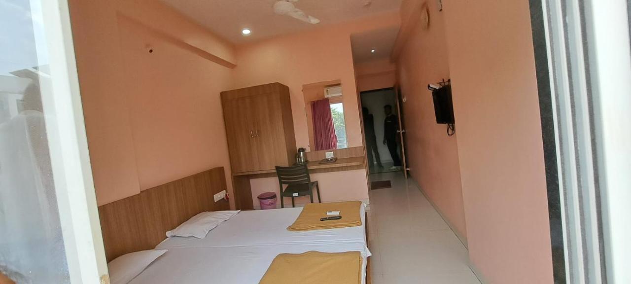 Hotel Aaditya Palace Bhusāwal Εξωτερικό φωτογραφία